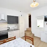 Apartment Miledina Primosten